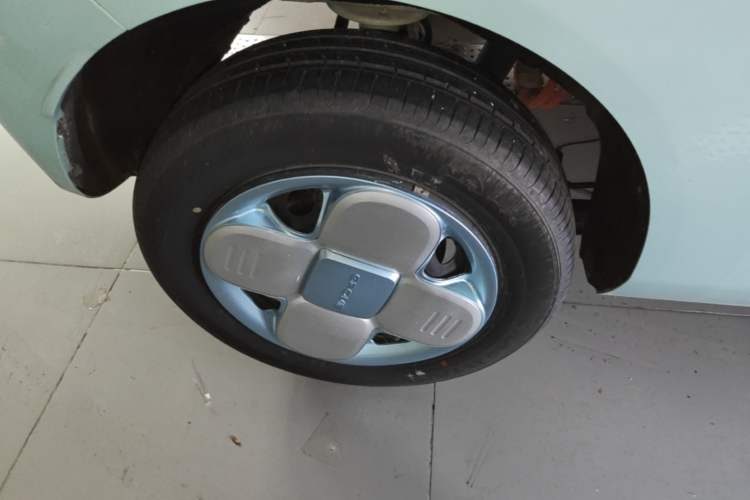 Used Geely Galaxy Panda 2023 Panda Mini 200km Endurance Bear Right Rear Wheel Hub