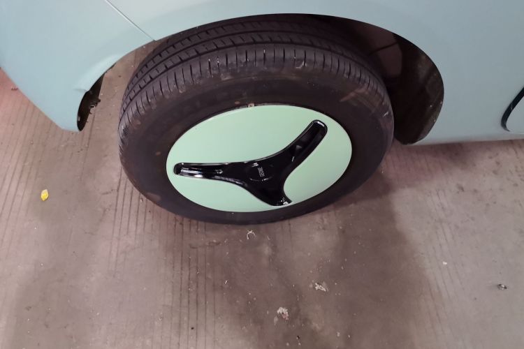 Used Geely Galaxy Panda 2023 Panda Mini 200km Endurance Bear Right Rear Wheel Hub
