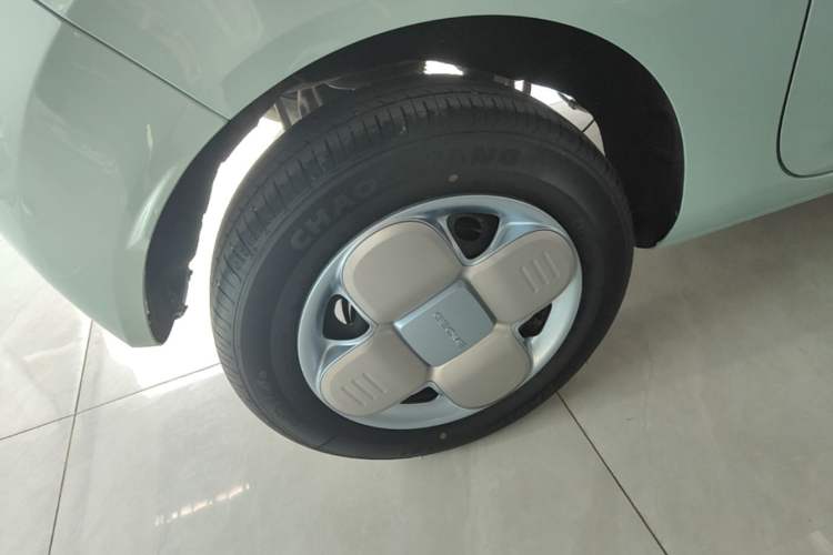 Used Geely Galaxy Panda 2023 Panda Mini 200km Endurance Bear Right Rear Wheel Hub