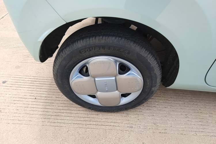 Used Geely Galaxy Panda 2023 Panda Mini 200km Endurance Bear Right Rear Wheel Hub