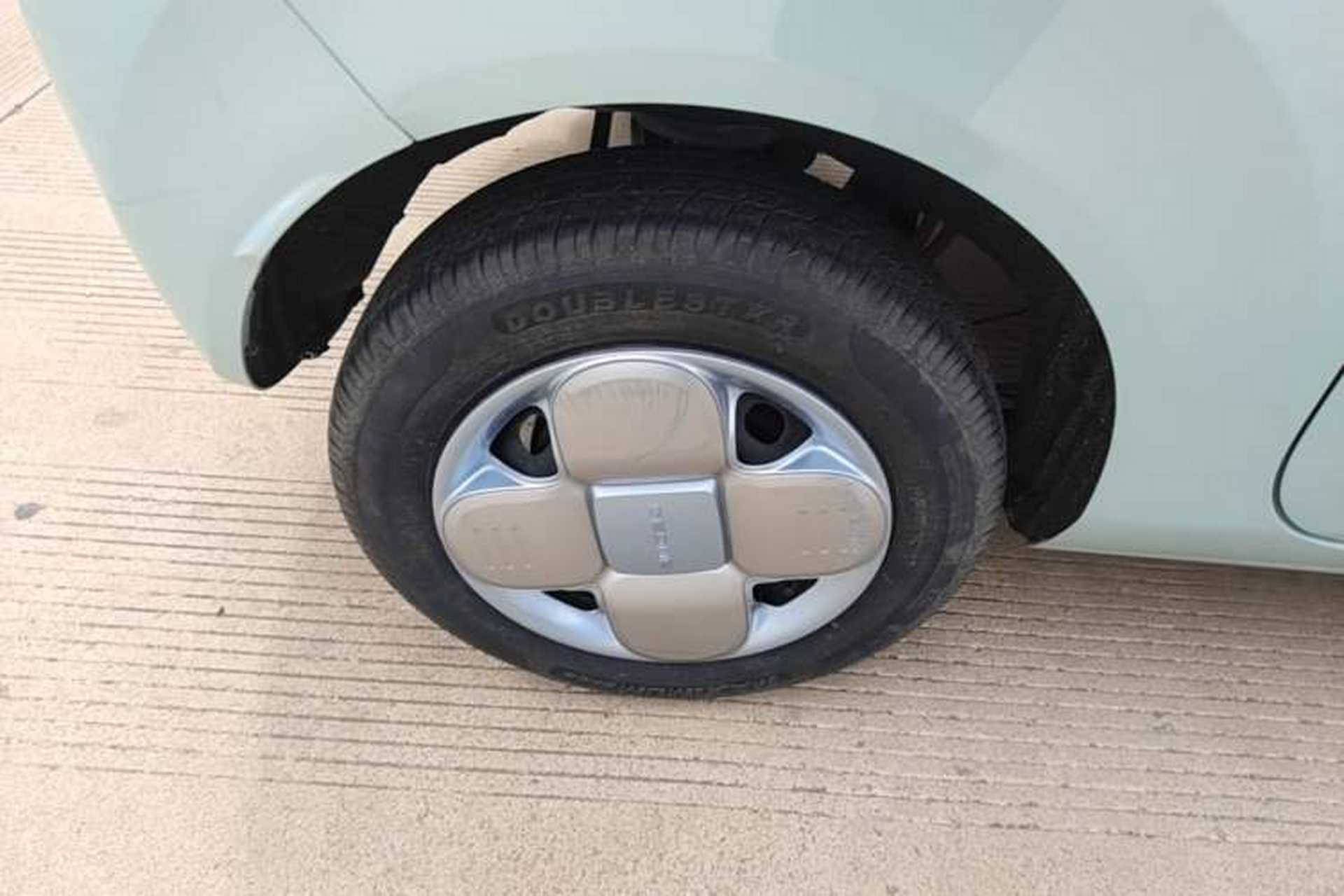 Used Geely Galaxy Panda 2023 Panda Mini 200km Endurance Bear Right Rear Wheel Hub
