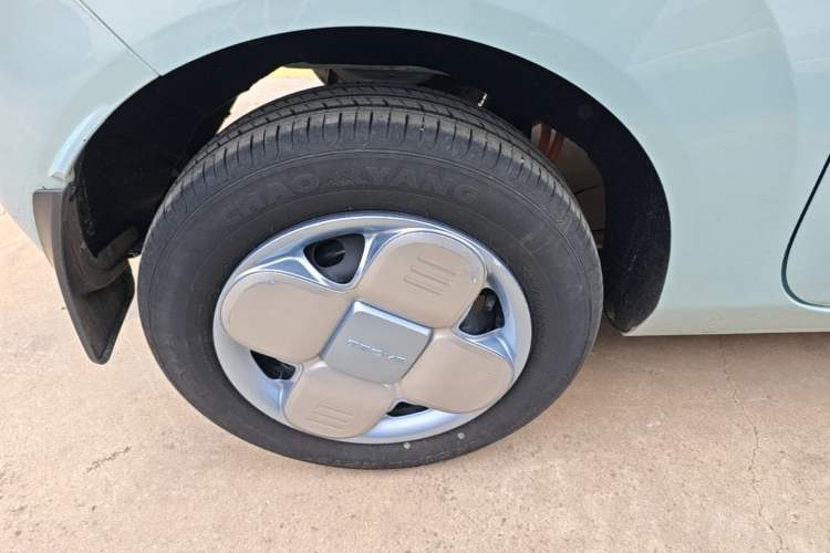 Used Geely Galaxy Panda 2023 Panda Mini 200km Endurance Bear Right Rear Wheel Hub