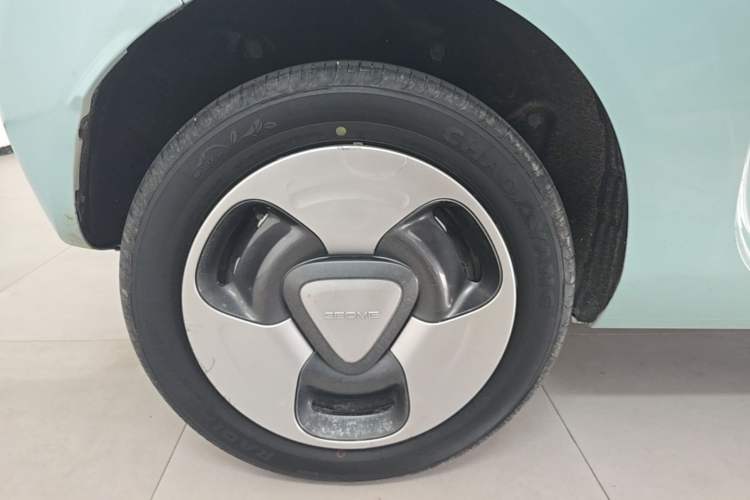 Used Geely Galaxy Panda 2023 Panda Mini New Year Edition Treasure Bear Right Rear Wheel Hub