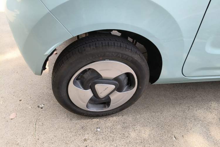 Used Geely Galaxy Panda 2023 Panda Mini 200km Dynamic Bear Right Rear Wheel Hub