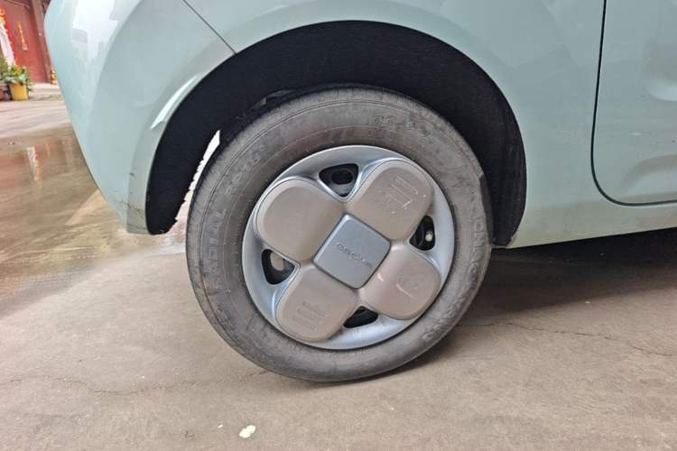 Used Geely Galaxy Panda 2023 Panda Mini 200km Endurance Bear Right Rear Wheel Hub