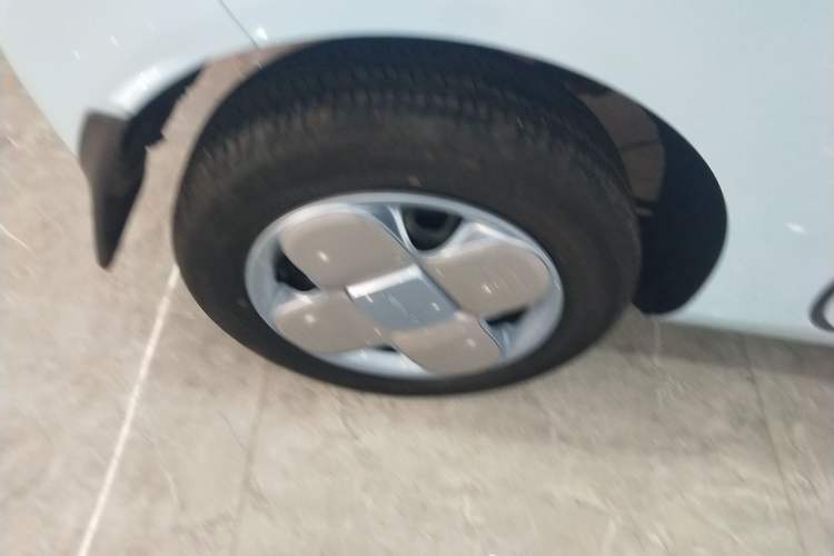 Used Geely Galaxy Panda 2023 Panda Mini 200km Endurance Bear Right Rear Wheel Hub