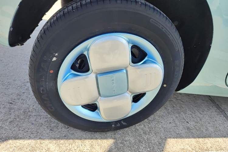 Used Geely Galaxy Panda 2023 Panda Mini 200km Endurance Bear Right Rear Wheel Hub