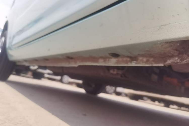 Used Geely Galaxy Panda 2023 Panda Mini 200km Endurance Bear Right Side Sill