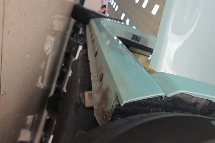 Used Geely Galaxy Panda 2023 Panda Mini 200km Endurance Bear Right Side Sill
