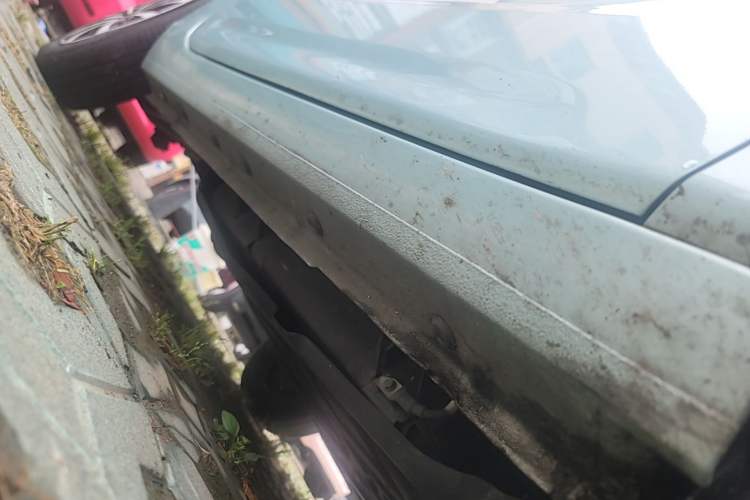 Used Geely Galaxy Panda 2023 Panda Mini 200km Endurance Bear Right Side Sill