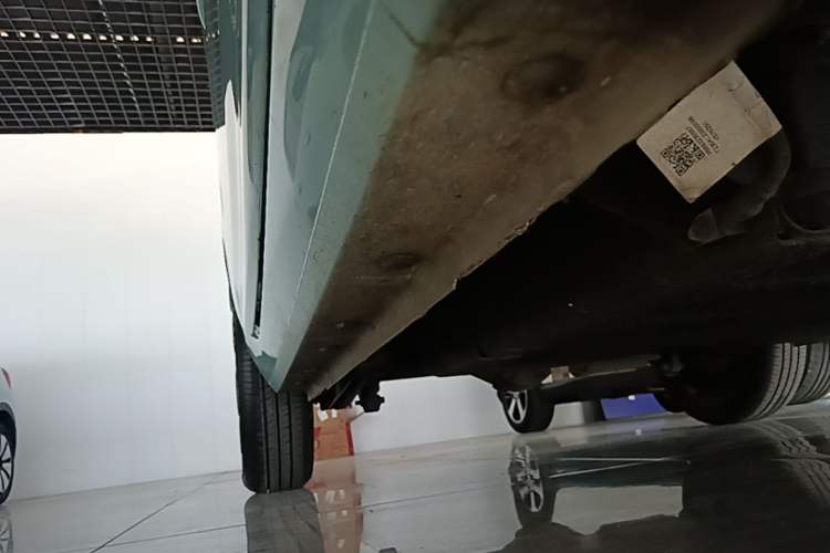 Used Geely Galaxy Panda 2023 Panda Mini 200km Endurance Bear Right Side Sill