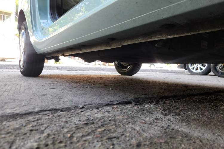 Used Geely Galaxy Panda 2023 Panda Mini 200km Endurance Bear Right Side Sill