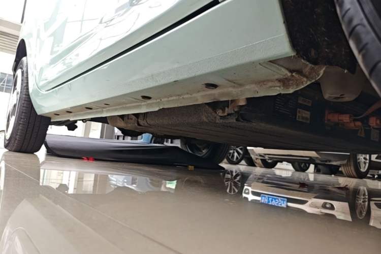 Used Geely Galaxy Panda 2023 Panda Mini 200km Dynamic Bear Right Side Sill