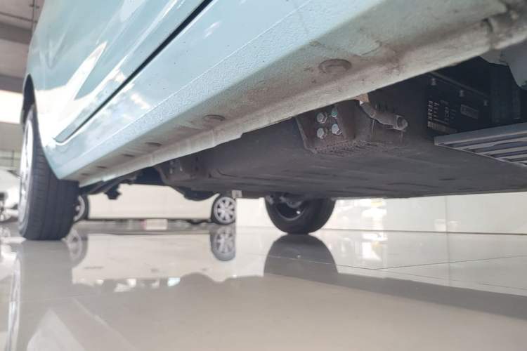Used Geely Galaxy Panda 2023 Panda Mini 200km Dynamic Bear Right Side Sill