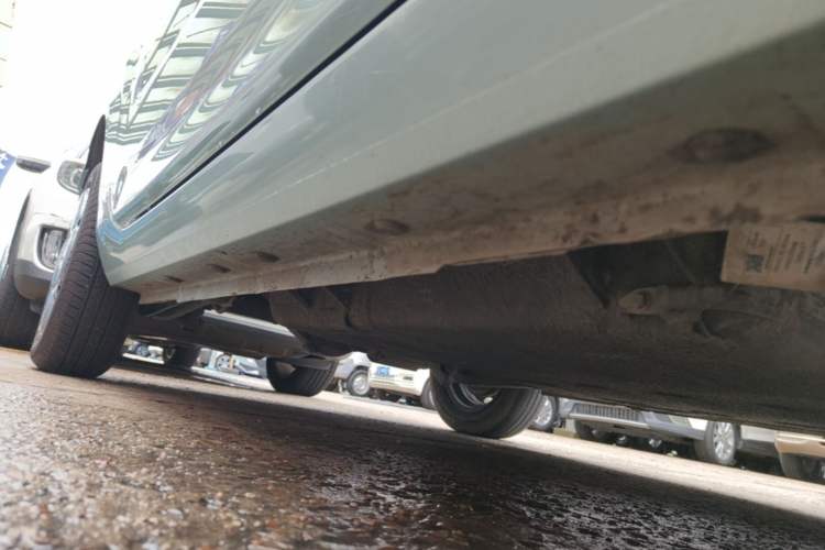 Used Geely Galaxy Panda 2023 Panda Mini 200km Endurance Bear Right Side Sill