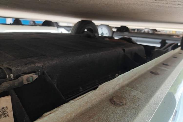 Used Geely Galaxy Panda 2023 Panda Mini 200km Endurance Bear Right Side Sill