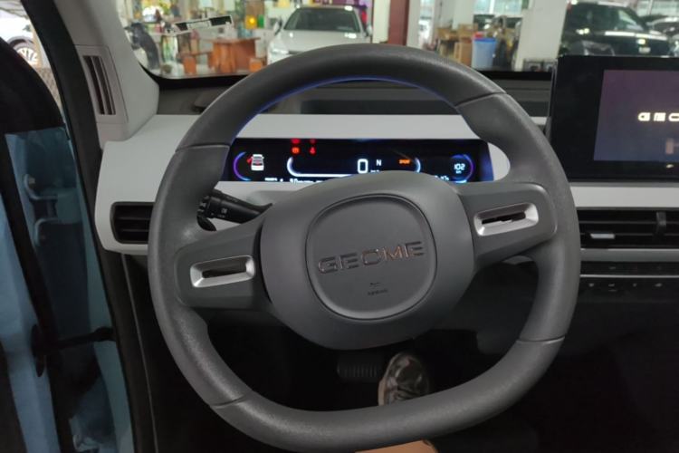 Used Geely Galaxy Panda 2023 Panda Mini 200km Endurance Bear Steering Wheel