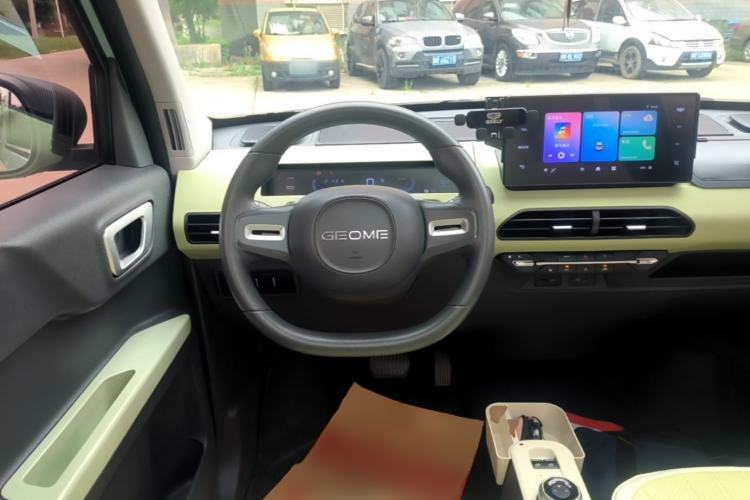 Used Geely Galaxy Panda 2023 Panda Mini 200km Dynamic Bear Steering Wheel