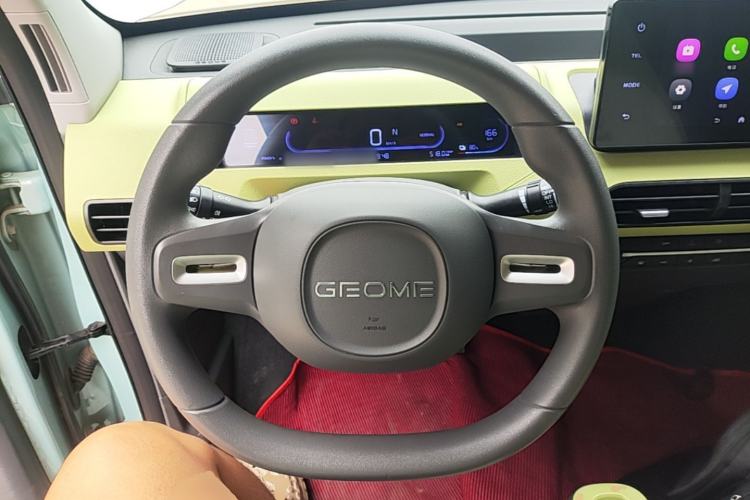 Used Geely Galaxy Panda 2023 Panda Mini 200km Endurance Bear Steering Wheel