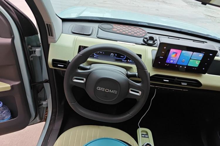 Used Geely Galaxy Panda 2023 Panda Mini 200km Endurance Bear Steering Wheel