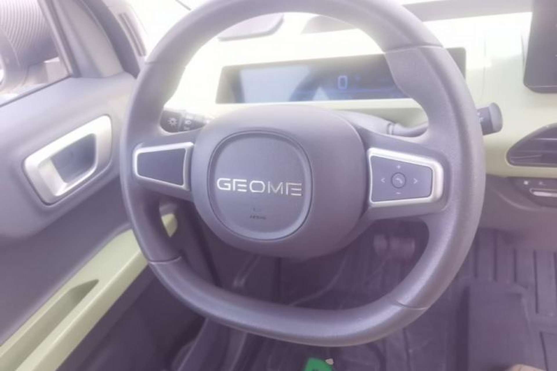 Used Geely Galaxy Panda 2023 Panda Mini 200km Endurance Bear Steering Wheel