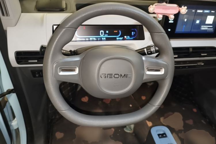 Used Geely Galaxy Panda 2023 Panda Mini 200km Endurance Bear Steering Wheel