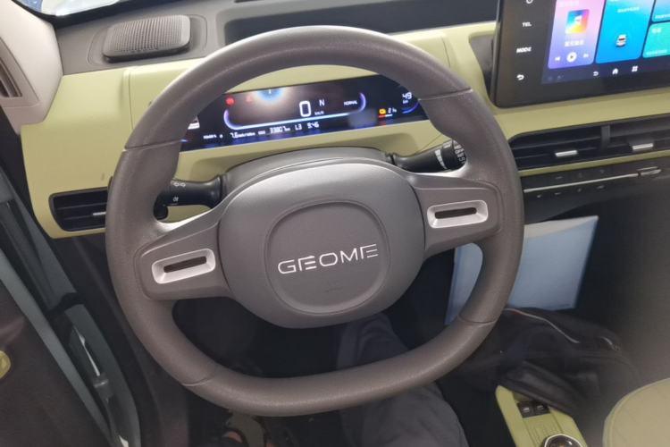 Used Geely Galaxy Panda 2023 Panda Mini 200km Endurance Bear Steering Wheel