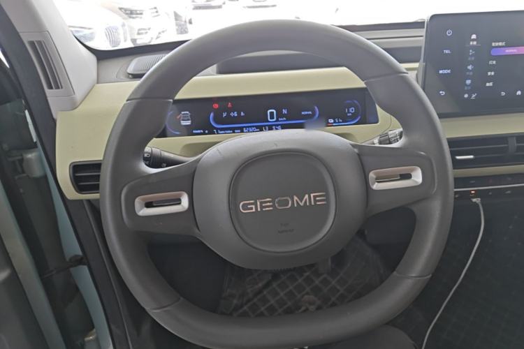 Used Geely Galaxy Panda 2023 Panda Mini 200km Endurance Bear Steering Wheel