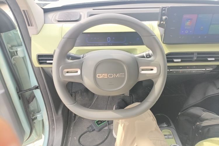 Used Geely Galaxy Panda 2023 Panda Mini 200km Endurance Bear Steering Wheel