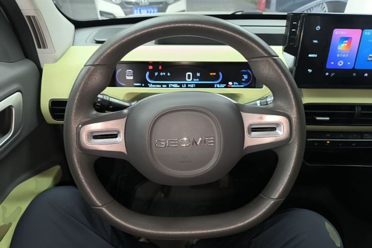 Used Geely Galaxy Panda 2023 Panda Mini 200km Endurance Bear Steering Wheel