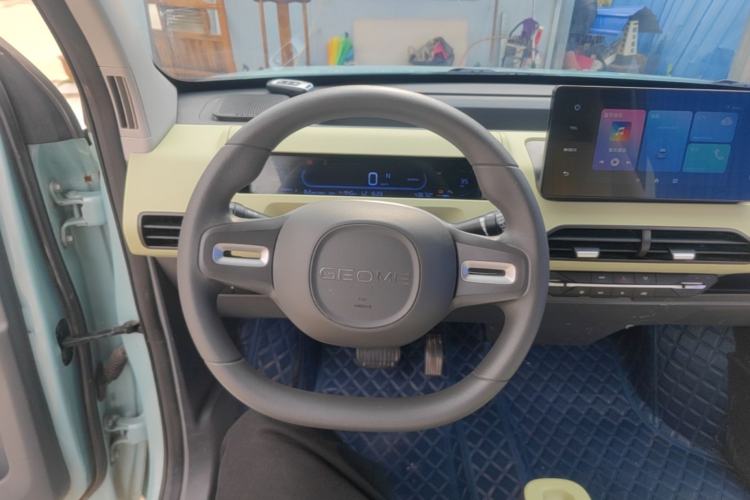 Used Geely Galaxy Panda 2023 Panda Mini 200km Endurance Bear Steering Wheel