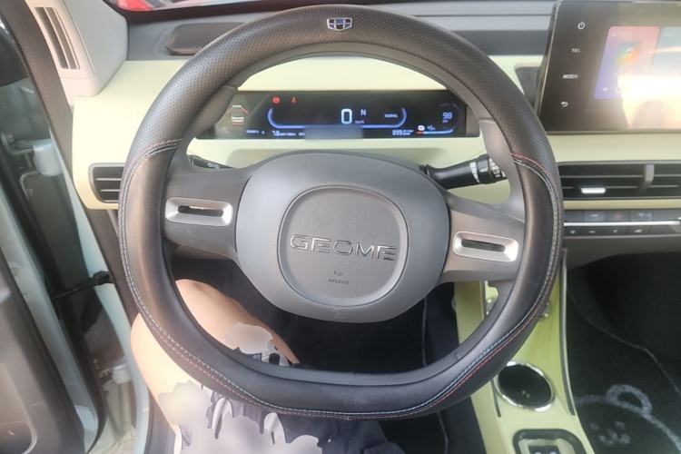 Used Geely Galaxy Panda 2023 Panda Mini 200km Endurance Bear Steering Wheel