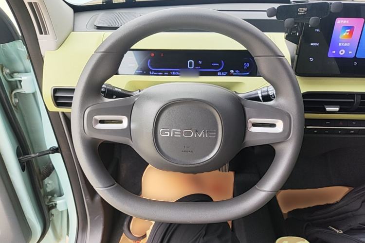Used Geely Galaxy Panda 2023 Panda Mini 120km Cute Bear Steering Wheel