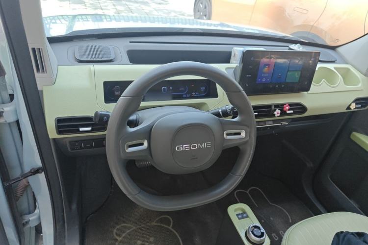Used Geely Galaxy Panda 2023 Panda Mini 200km Endurance Bear Steering Wheel