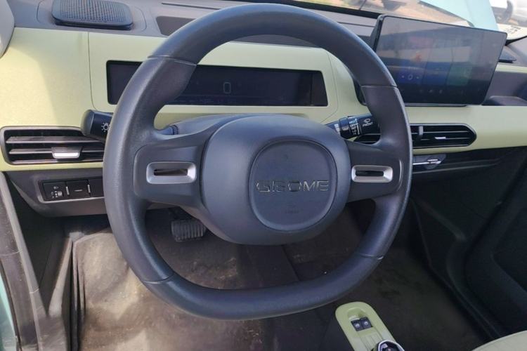 Used Geely Galaxy Panda 2023 Panda Mini 200km Endurance Bear Steering Wheel