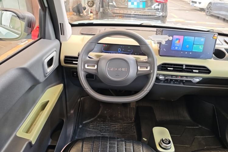 Used Geely Galaxy Panda 2023 Panda Mini 200km Dynamic Bear Steering Wheel