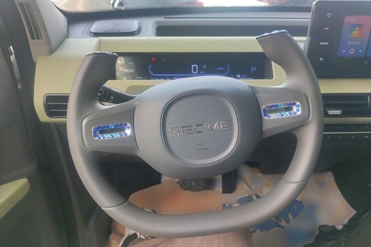 Used Geely Galaxy Panda 2023 Panda Mini 200km Dynamic Bear Steering Wheel