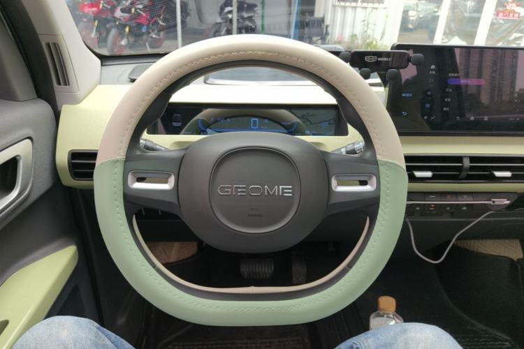 Used Geely Galaxy Panda 2023 Panda Mini 200km Dynamic Bear Steering Wheel