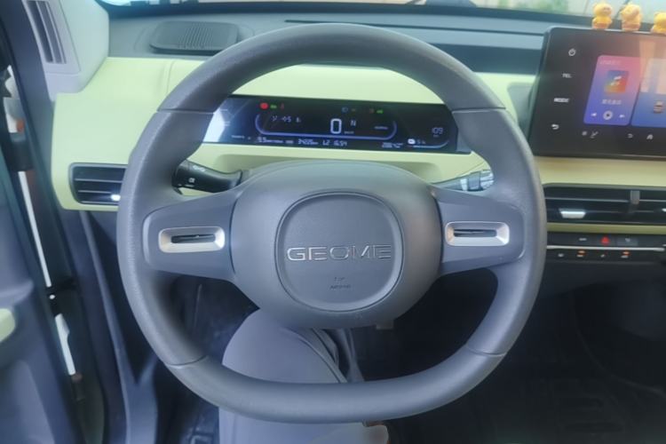 Used Geely Galaxy Panda 2023 Panda Mini 200km Dynamic Bear Steering Wheel