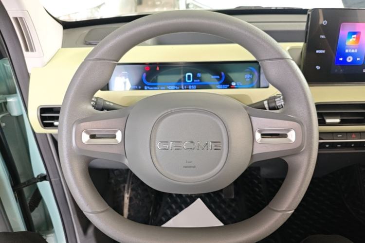 Used Geely Galaxy Panda 2023 Panda Mini 200km Dynamic Bear Steering Wheel