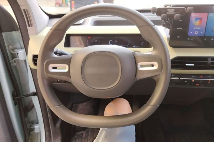 Used Geely Galaxy Panda 2023 Panda Mini 120km Super Cute Bear Steering Wheel