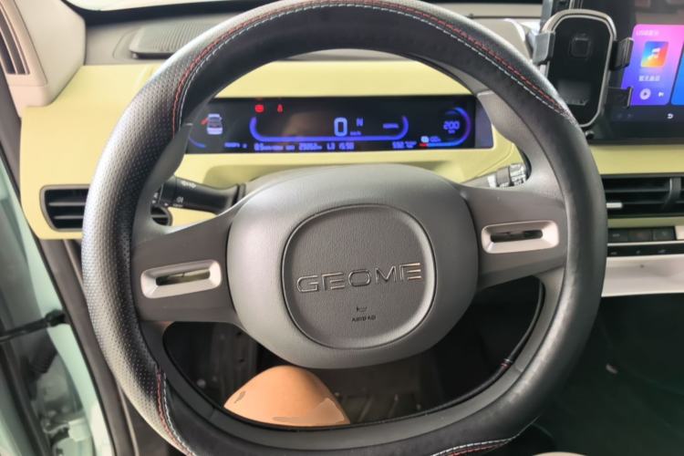 Used Geely Galaxy Panda 2023 Panda Mini 200km Endurance Bear Steering Wheel