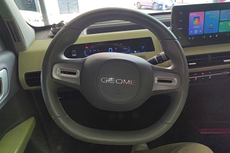Used Geely Galaxy Panda 2023 Panda Mini 200km Endurance Bear Steering Wheel