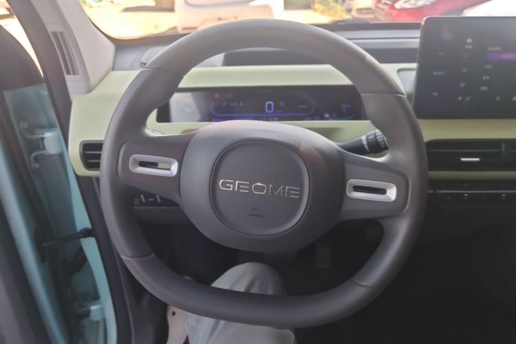 Used Geely Galaxy Panda 2023 Panda Mini 200km Dynamic Bear Steering Wheel