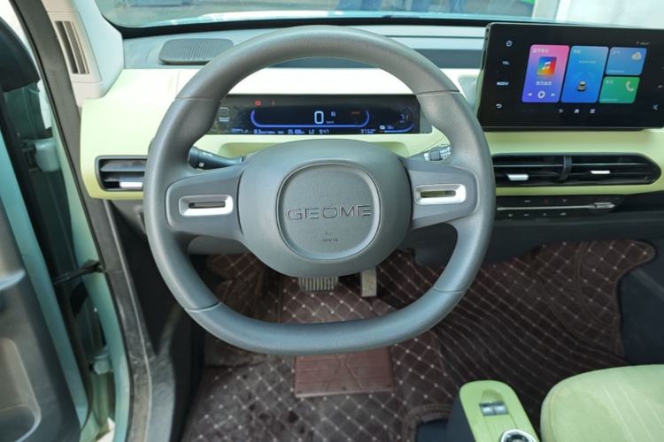 Used Geely Galaxy Panda 2023 Panda Mini 120km Super Cute Bear Steering Wheel