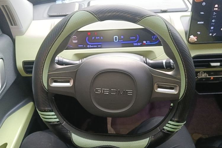 Used Geely Galaxy Panda 2023 Panda Mini 200km Endurance Bear Steering Wheel