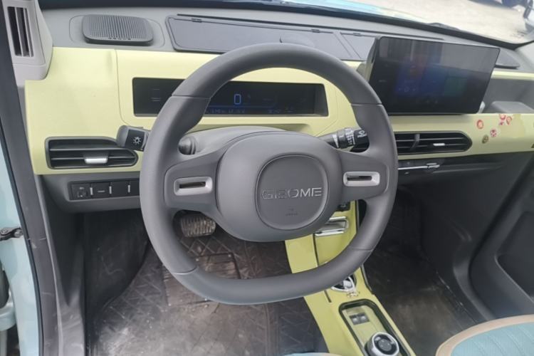 Used Geely Galaxy Panda 2023 Panda Mini 200km Endurance Bear Steering Wheel