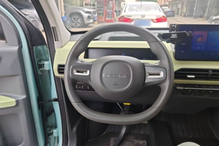 Used Geely Galaxy Panda 2023 Panda Mini 200km Endurance Bear Steering Wheel