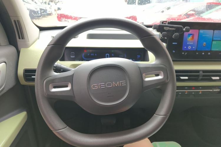 Used Geely Galaxy Panda 2023 Panda Mini 200km Endurance Bear Steering Wheel