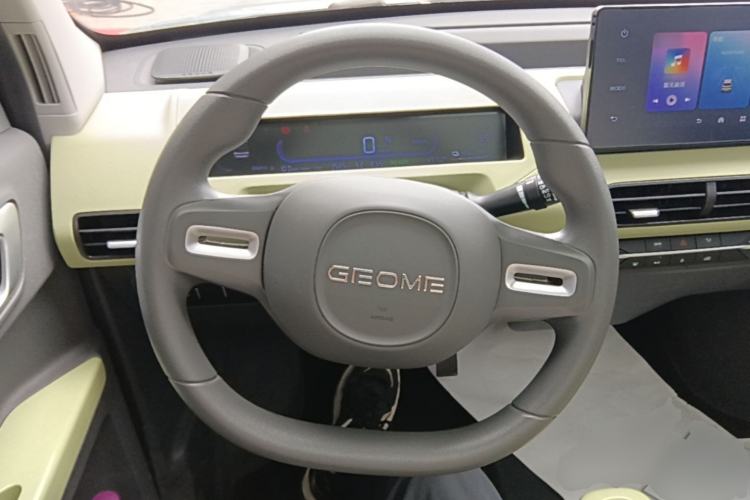 Used Geely Galaxy Panda 2023 Panda Mini 200km Dynamic Bear Steering Wheel